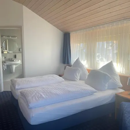 Krystall Casa de hóspedes 3*